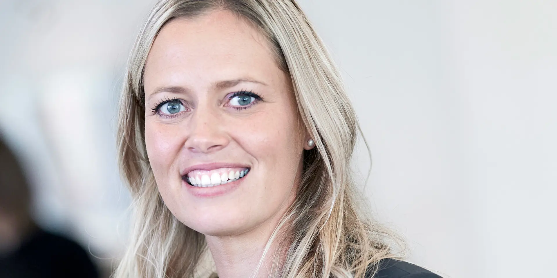 Tanja Mønsted Kristensen står altid klar til a hjælpe kunder i Vestjysk Bank