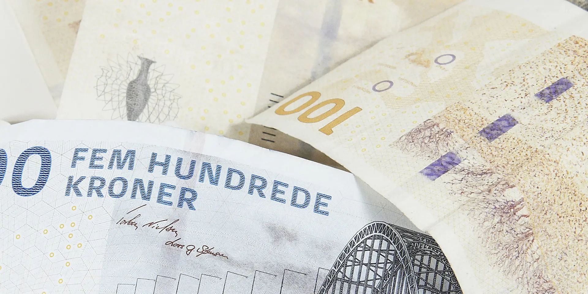 Danske kontanter ligger i en bunke