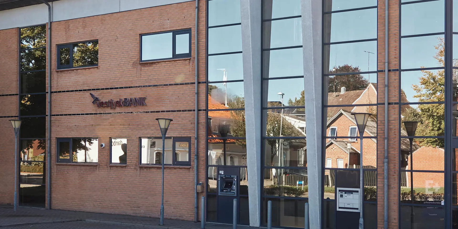 Vestjysk Banks filial i Give